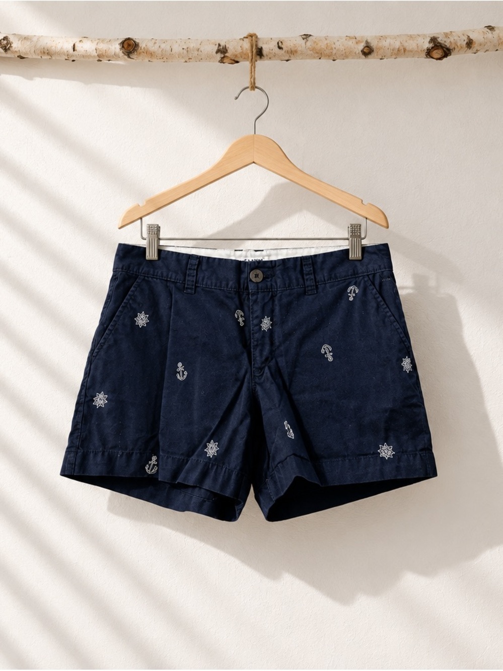Old Navy Nautical Embroidered Anchor Women’s Shorts